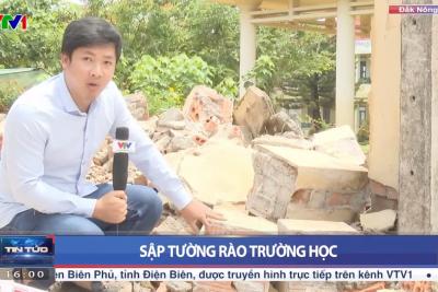 Sập tường rào trường Tiểu học Chu Văn An ngày 6/5/2024