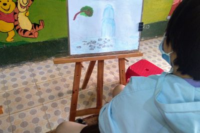 Hình ảnh học sinh luyện vẽ chuẩn bị tham gia Hội thi vẽ tranh “Đăk Nông quê hương em”